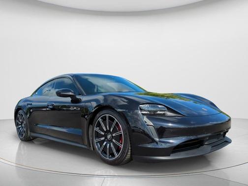 Jet Black Metallic 2020 Porsche Taycan 4S