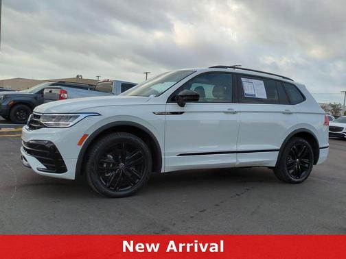 2022 Volkswagen Tiguan 2.0T SE R-Line Black