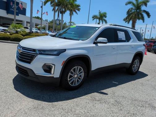 2023 Chevrolet Traverse LT Leather