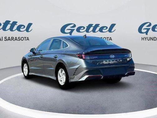 2025 Hyundai SONATA SE