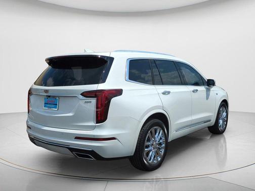 Crystal White Tricoat 2021 Cadillac XT6 Premium Luxury FWD