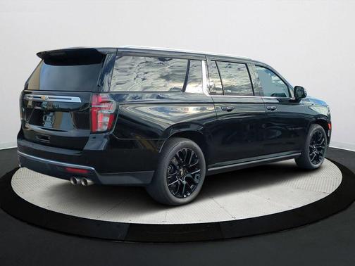 2023 Chevrolet Suburban 4WD High Country