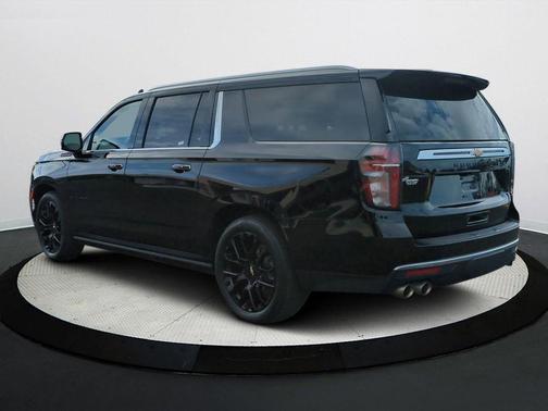 2023 Chevrolet Suburban 4WD High Country