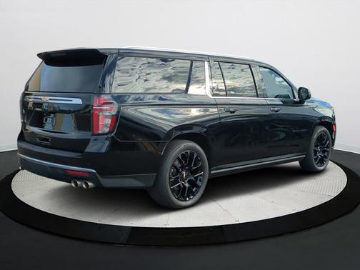 2023 Chevrolet Suburban 4WD High Country