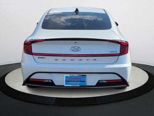 2023 Hyundai SONATA Hybrid SE