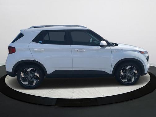 2021 Hyundai VENUE SEL