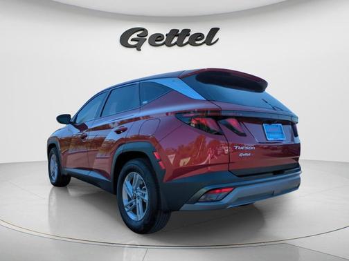 Ultimate Red 2025 Hyundai TUCSON SE
