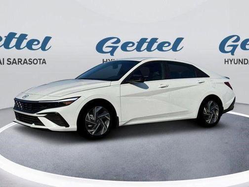2025 Hyundai ELANTRA HEV SEL Sport