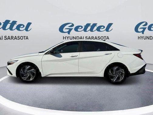 2025 Hyundai ELANTRA HEV SEL Sport