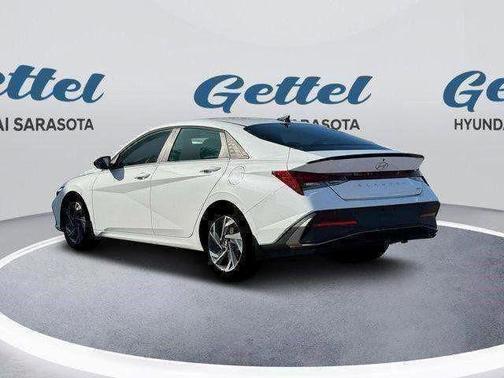 2025 Hyundai ELANTRA HEV SEL Sport