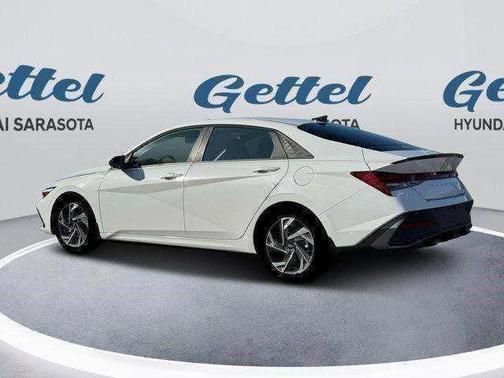 2025 Hyundai ELANTRA HEV SEL Sport