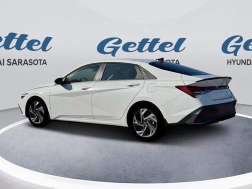 2025 Hyundai ELANTRA HEV SEL Sport