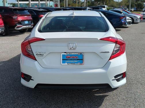 2018 Honda Civic Touring