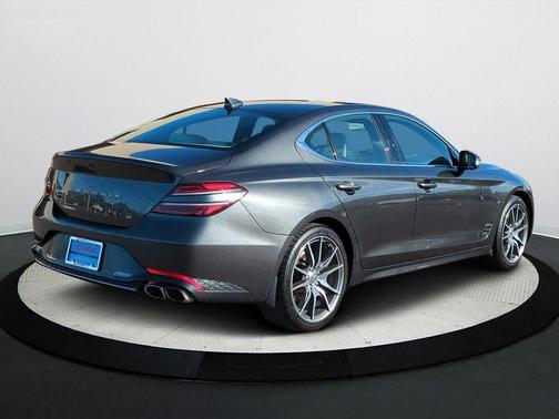 2023 Genesis G70 2.0T RWD