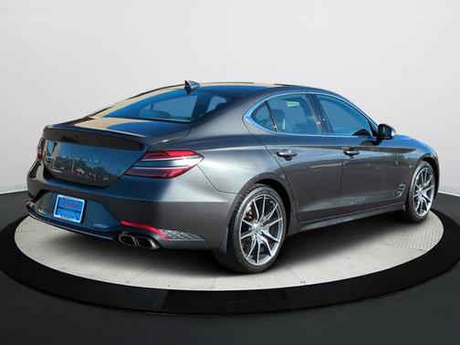 2023 Genesis G70 2.0T RWD