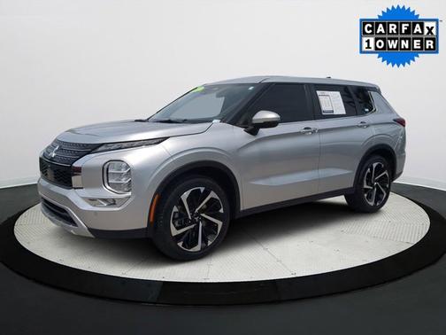 2022 Mitsubishi Outlander SE