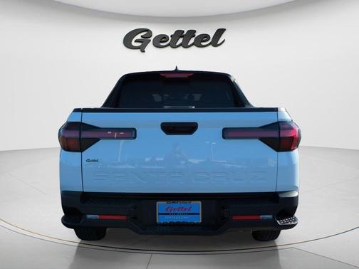 2025 Hyundai SANTA CRUZ SEL Activity