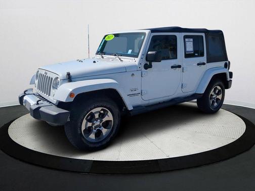 2017 Jeep Wrangler Unlimited Sahara