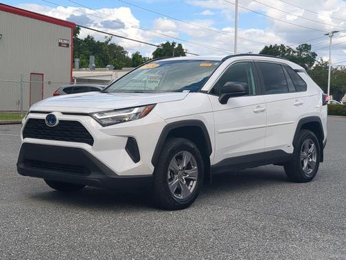 2024 Toyota RAV4 Hybrid LE