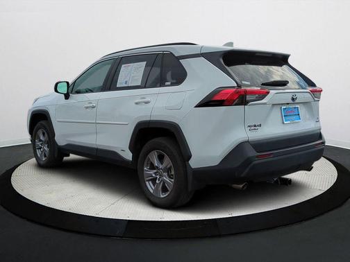 2024 Toyota RAV4 Hybrid LE