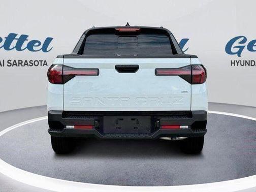 2025 Hyundai SANTA CRUZ SEL Activity