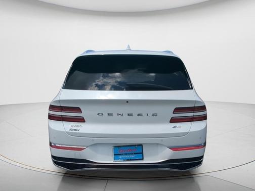 Uyuni White 2025 Genesis GV80 2.5T