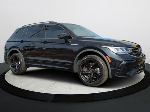 2023 Volkswagen Tiguan 2.0T SE R-Line Black