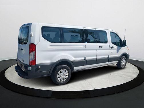 2017 Ford Transit-350 XLT