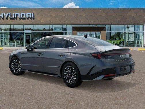 2025 Hyundai SONATA Hybrid SE