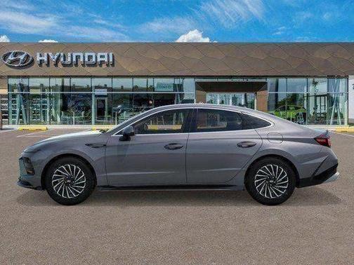 2025 Hyundai SONATA Hybrid SE