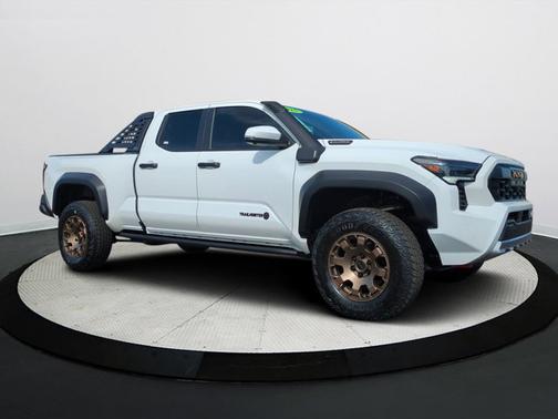 2025 Toyota Tacoma Hybrid Trailhunter