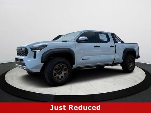 2025 Toyota Tacoma Hybrid Trailhunter