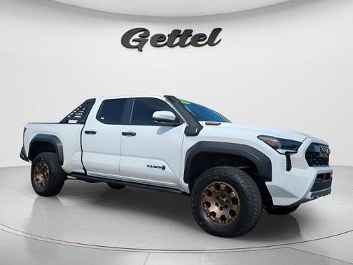 2025 Toyota Tacoma Hybrid Trailhunter