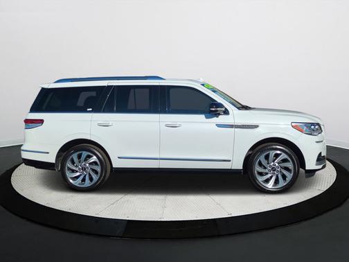 2022 Lincoln Navigator Reserve