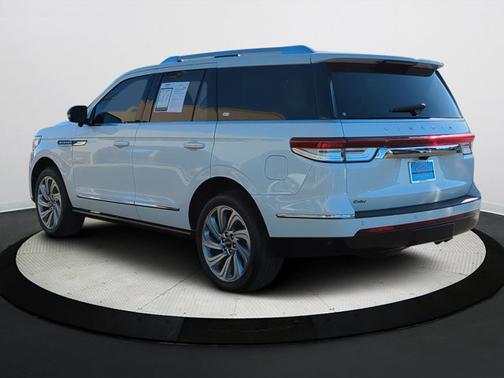 2022 Lincoln Navigator Reserve