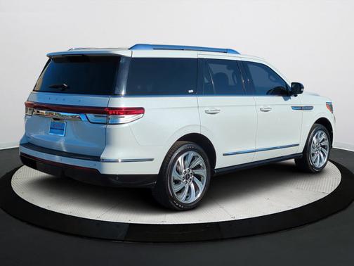 2022 Lincoln Navigator Reserve