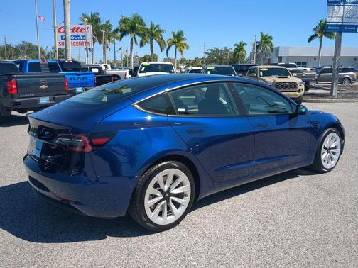 2022 Tesla Model 3 Standard Range