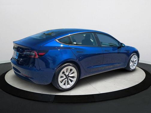 2022 Tesla Model 3 Standard Range