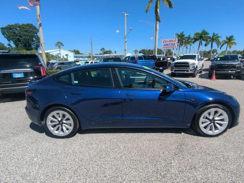 2022 Tesla Model 3 Standard Range