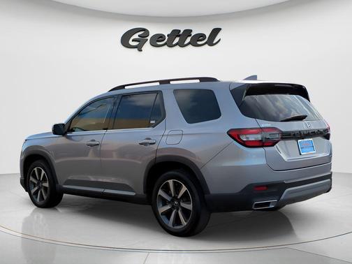 2024 Honda Pilot Touring 8-Passenger
