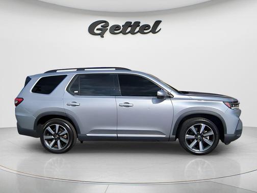 2024 Honda Pilot Touring 8-Passenger