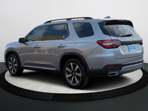 2024 Honda Pilot Touring 8-Passenger