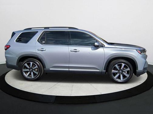 2024 Honda Pilot Touring 8-Passenger