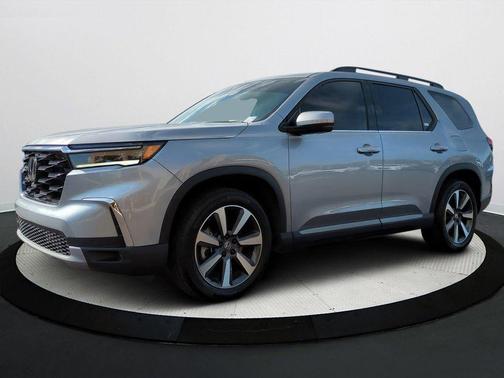2024 Honda Pilot Touring 8-Passenger