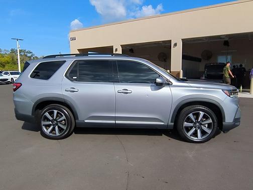 2024 Honda Pilot Touring 8-Passenger