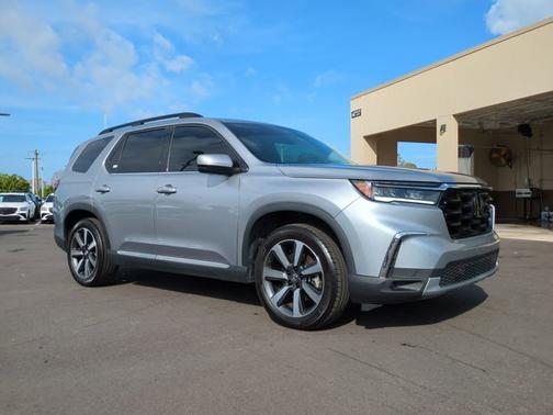 2024 Honda Pilot Touring 8-Passenger