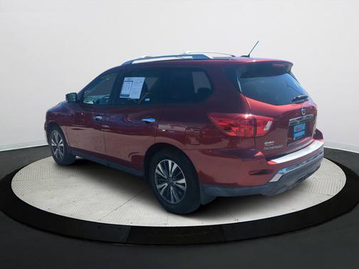 2017 Nissan Pathfinder SL