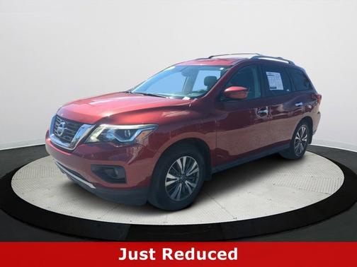 2017 Nissan Pathfinder SL