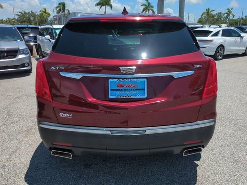 2017 Cadillac XT5 Base