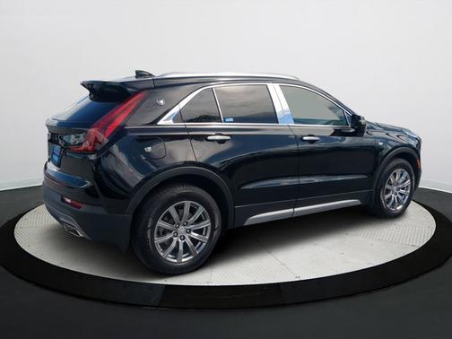 2021 Cadillac XT4 Premium Luxury
